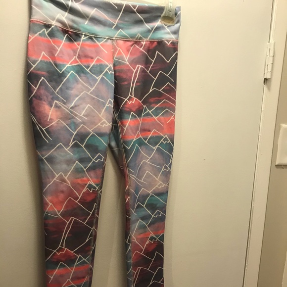 Mossimo Moutain Leggings - Picture 2 of 5